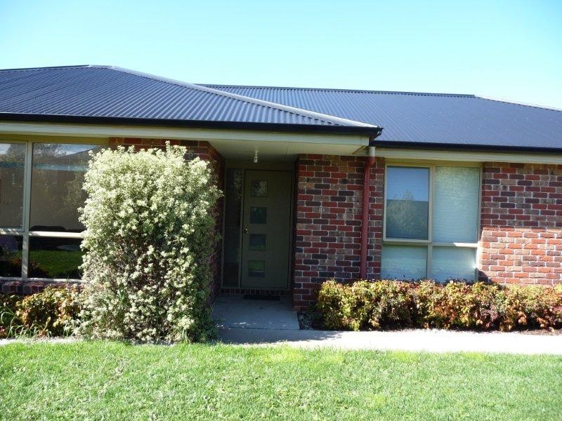 7 Pocket Place, Newnham TAS 7248