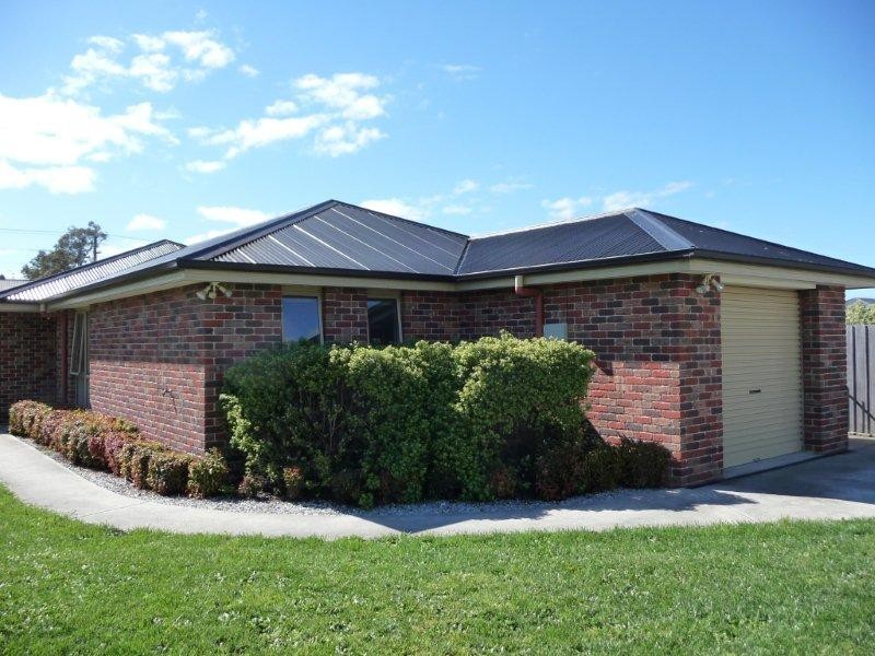 7 Pocket Place, Newnham TAS 7248
