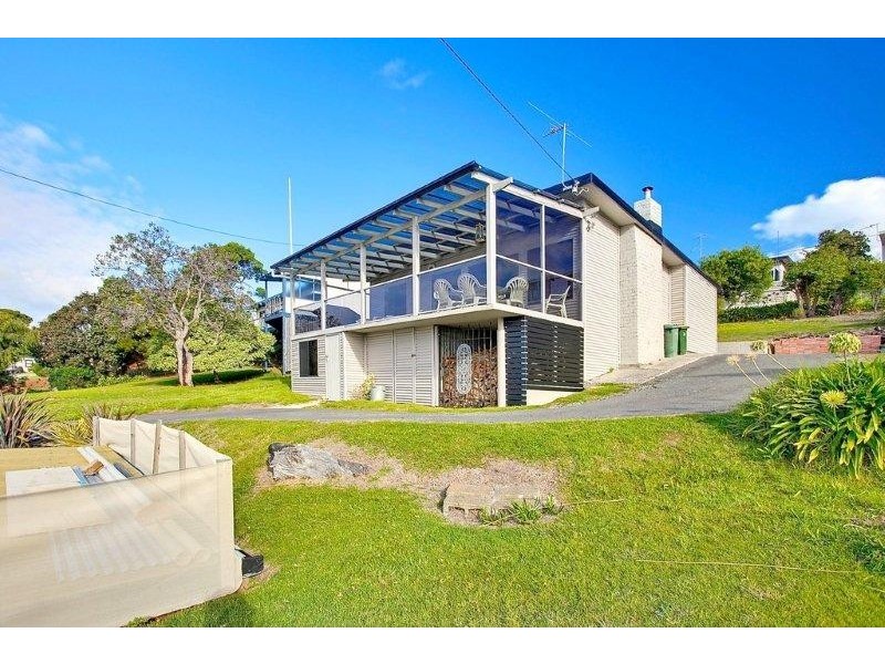 18 Beach Crescent, Greens Beach TAS 7270