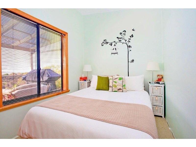 18 Beach Crescent, Greens Beach TAS 7270