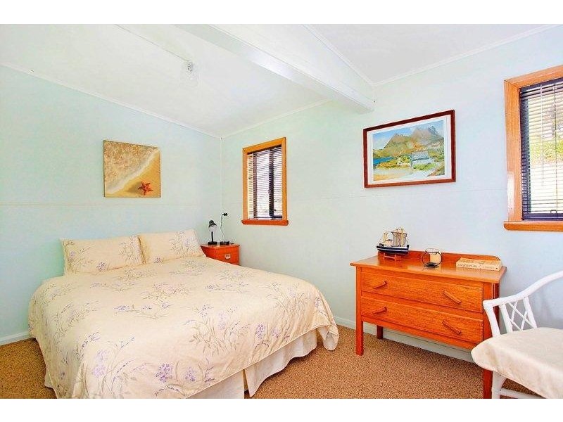 18 Beach Crescent, Greens Beach TAS 7270