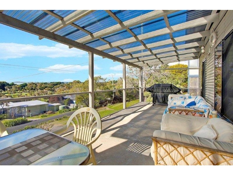 18 Beach Crescent, Greens Beach TAS 7270