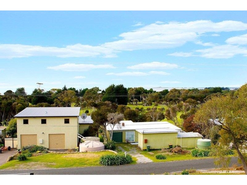 18 Beach Crescent, Greens Beach TAS 7270