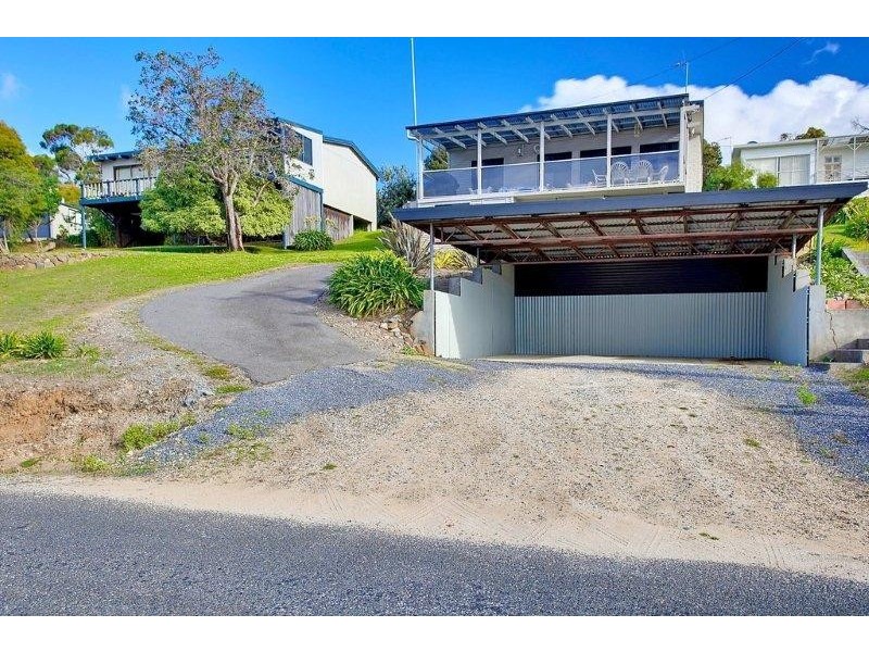 18 Beach Crescent, Greens Beach TAS 7270