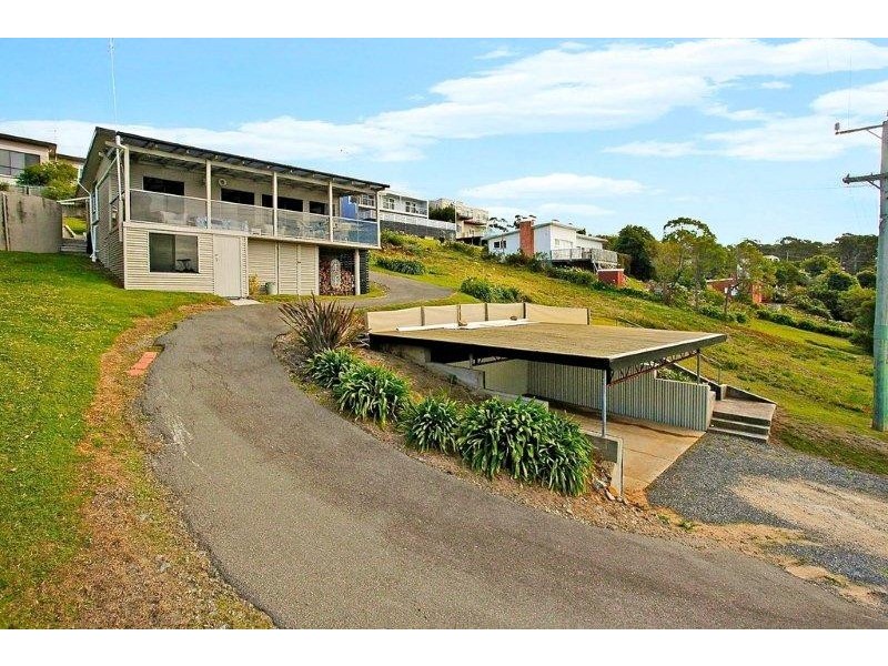 18 Beach Crescent, Greens Beach TAS 7270