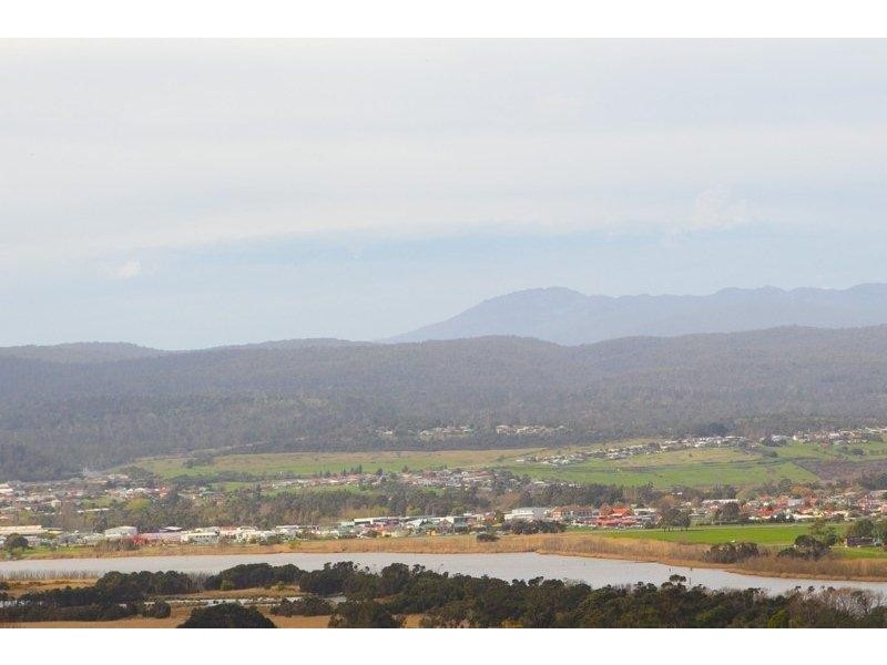 16 Balmoral Avenue, Riverside TAS 7250