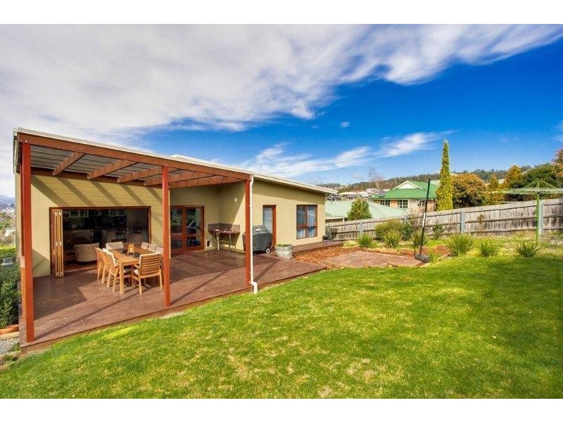16 Balmoral Avenue, Riverside TAS 7250