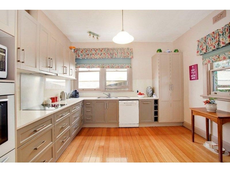 5 Churchill Crescent, Newstead TAS 7250