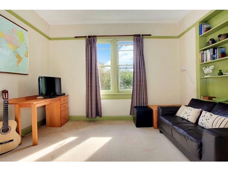 5 Churchill Crescent, Newstead TAS 7250