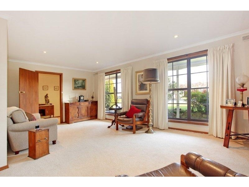 8 Denway Grove, Norwood TAS 7250