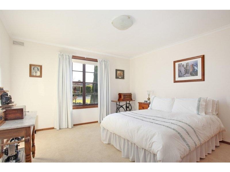 8 Denway Grove, Norwood TAS 7250