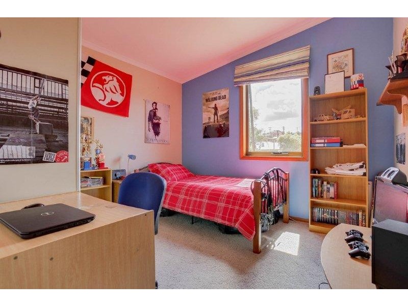 21 Crestview Crt, Newnham TAS 7248