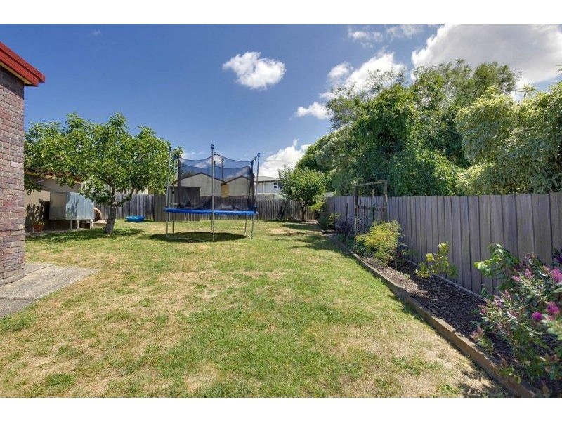 21 Crestview Crt, Newnham TAS 7248