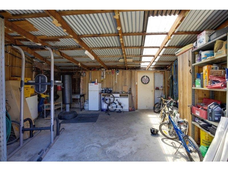 21 Crestview Crt, Newnham TAS 7248