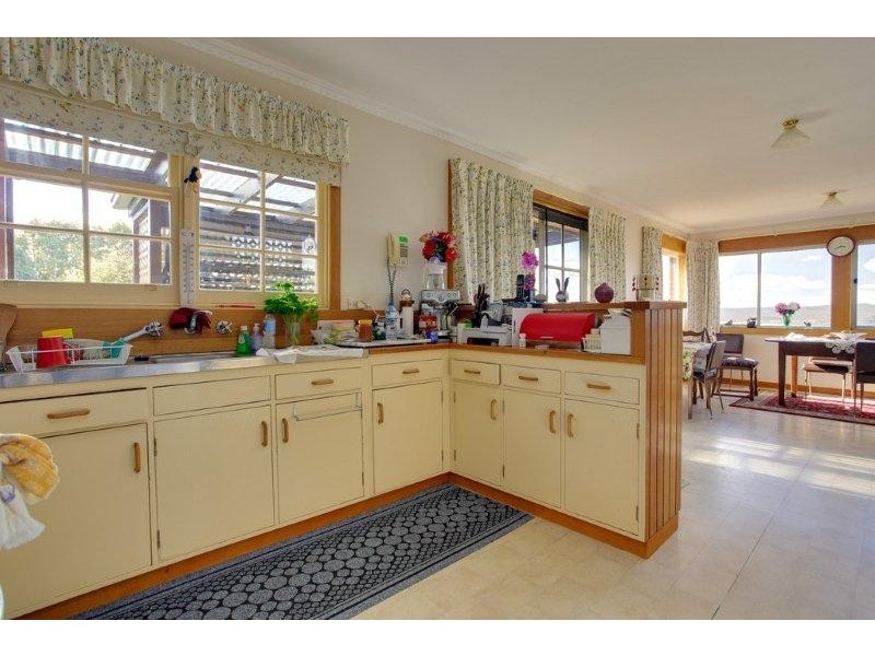 6 Ewart Place, Trevallyn TAS 7250