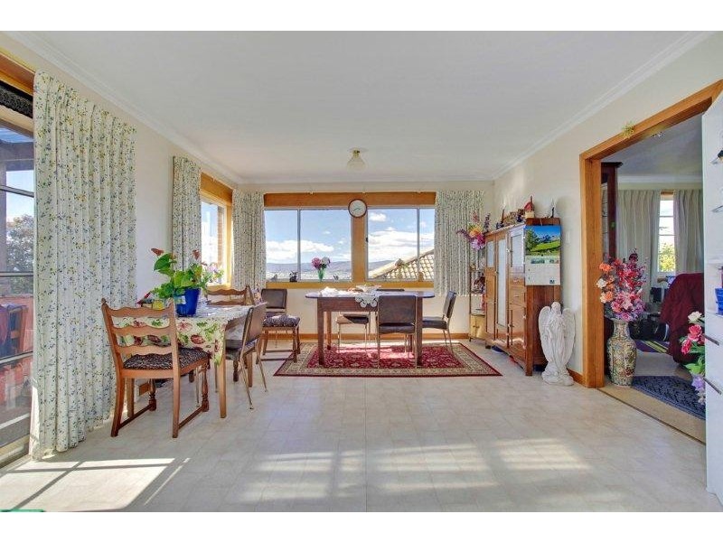 6 Ewart Place, Trevallyn TAS 7250