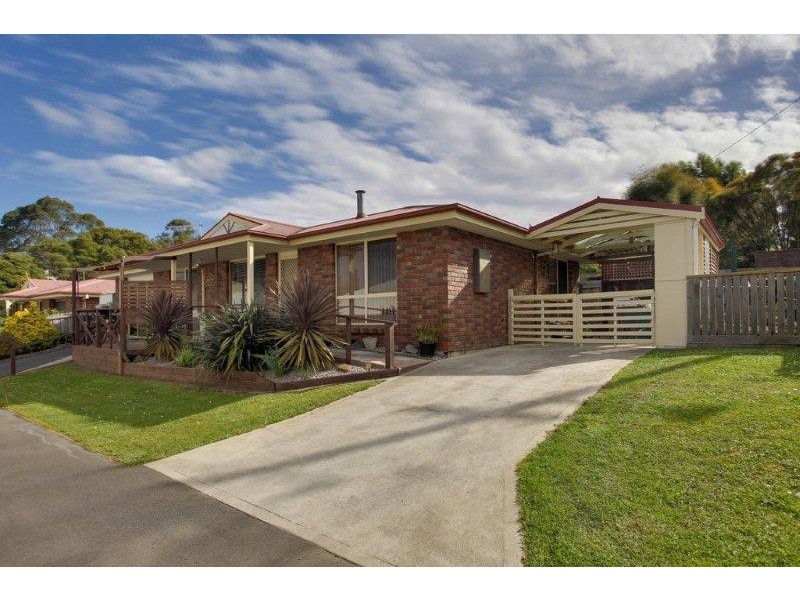 1/66 Gravelly Beach Road, Blackwall TAS 7275
