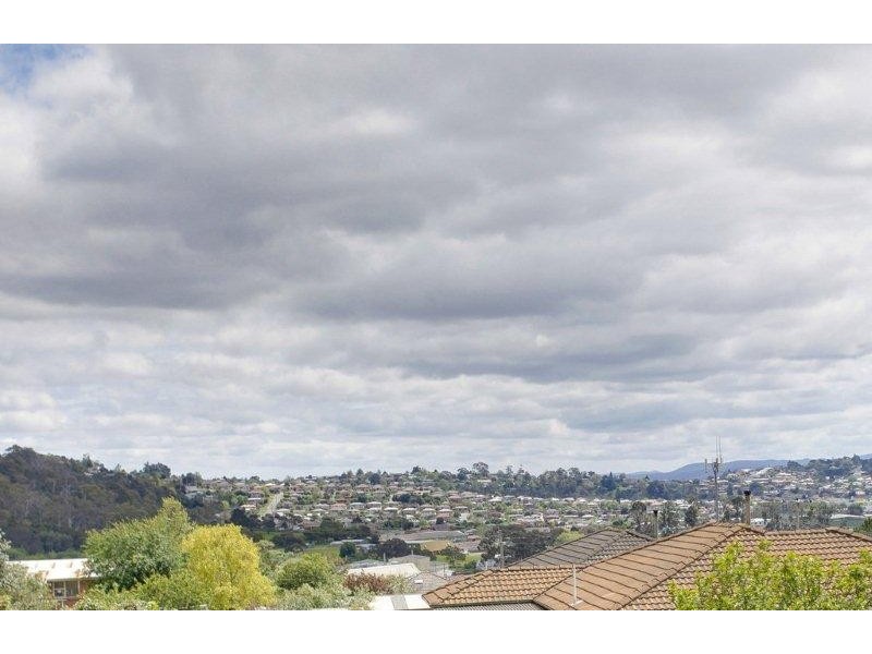 16 Victoria Street, Youngtown TAS 7249