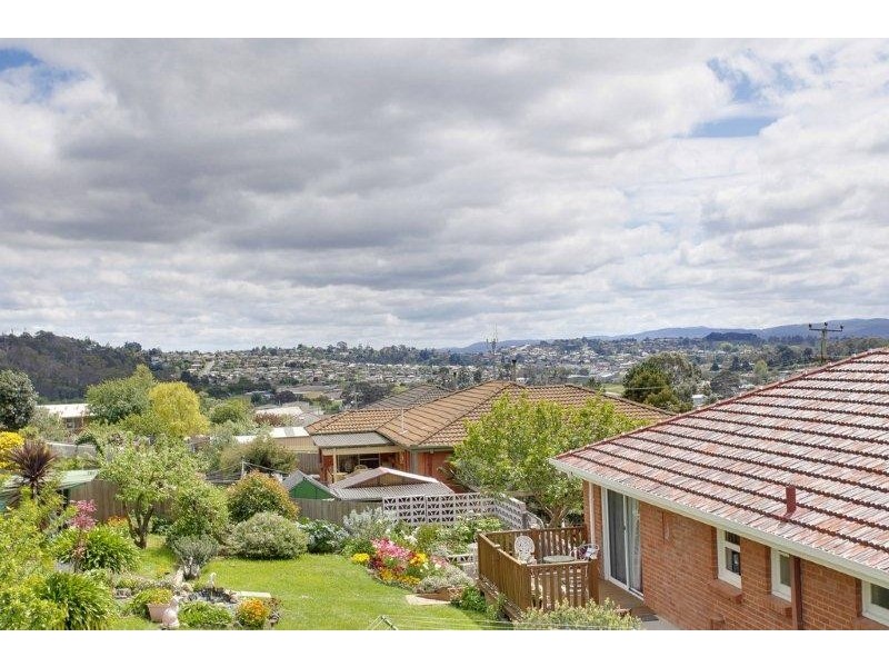 16 Victoria Street, Youngtown TAS 7249