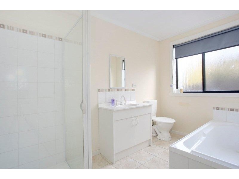 2/60 Franmaree Road, Newnham TAS 7248