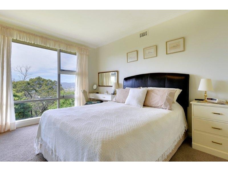 18 Denison Grove, West Launceston TAS 7250