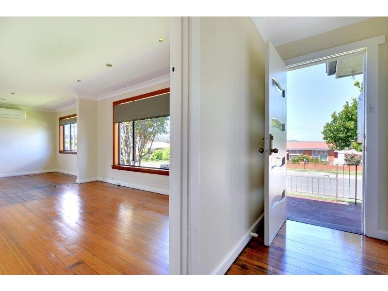 17 Paringa Avenue, Newnham TAS 7248