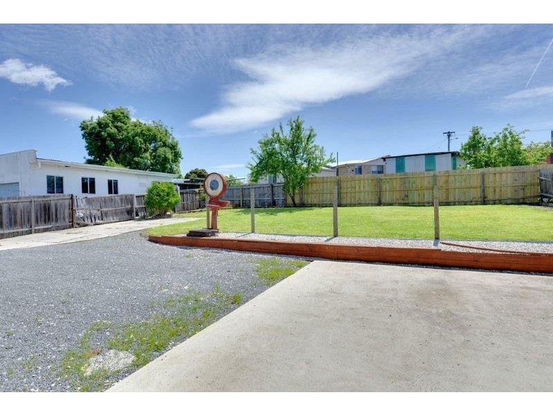 17 Paringa Avenue, Newnham TAS 7248