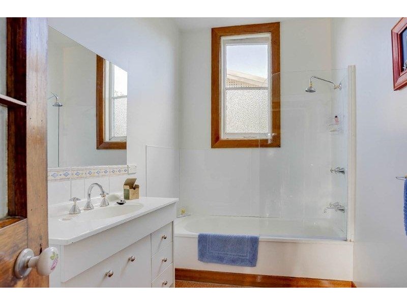 16 College Street, Newstead TAS 7250