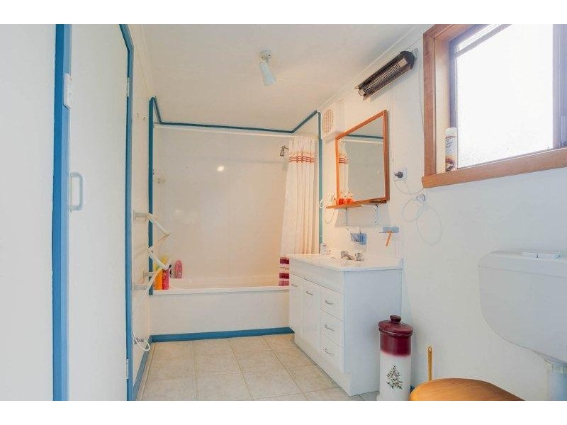 29 Taree Crescent, Gravelly Beach TAS 7276