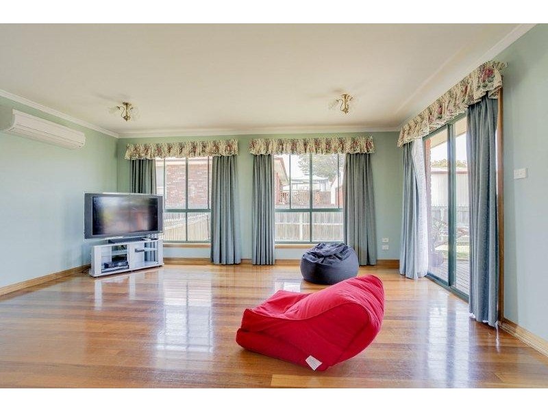 23 Rothesay Close, Newnham TAS 7248