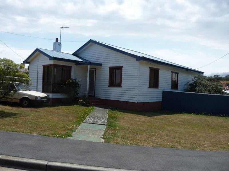 2 Mawson Place, Mayfield TAS 7248