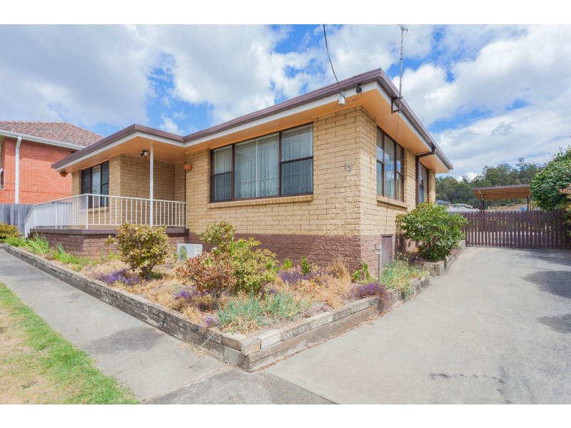 13 Guilford Rd, Riverside TAS 7250