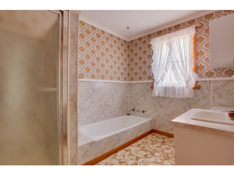 13 Guilford Rd, Riverside TAS 7250