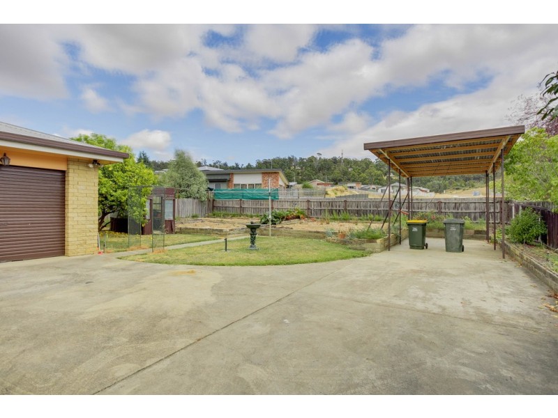 13 Guilford Rd, Riverside TAS 7250