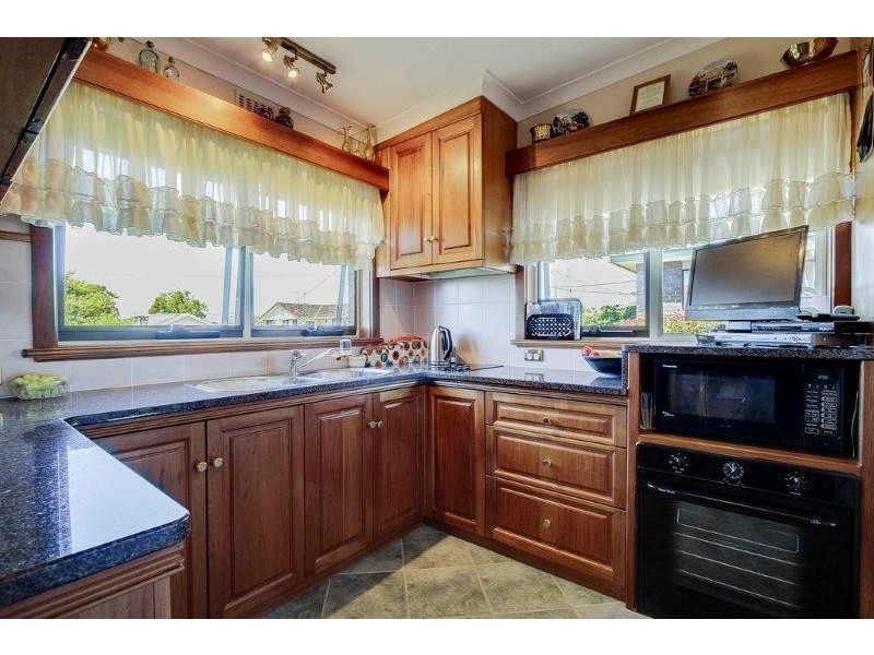 32 Chestnut Road, Youngtown TAS 7249