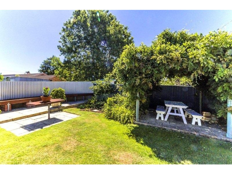 32 Chestnut Road, Youngtown TAS 7249