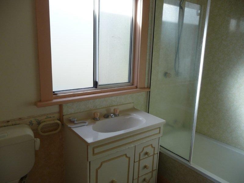 11 Keithleigh Street, Youngtown TAS 7249