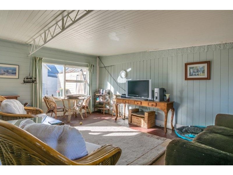 112 King St, Westbury TAS 7303