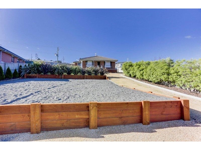 16 Kertch Rd, St Leonards TAS 7250