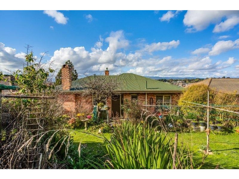 26 Ernest St, Kings Meadows TAS 7249