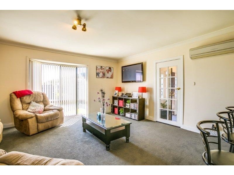 14 Helenwood Grove, Newnham TAS 7248