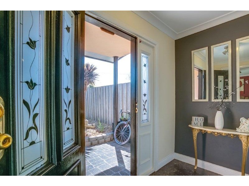 14 Helenwood Grove, Newnham TAS 7248