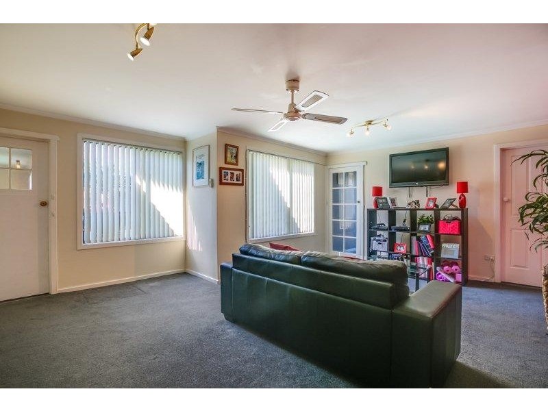 14 Helenwood Grove, Newnham TAS 7248