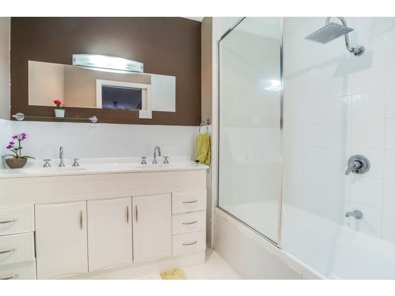 6 Ronneby Road, Newnham TAS 7248