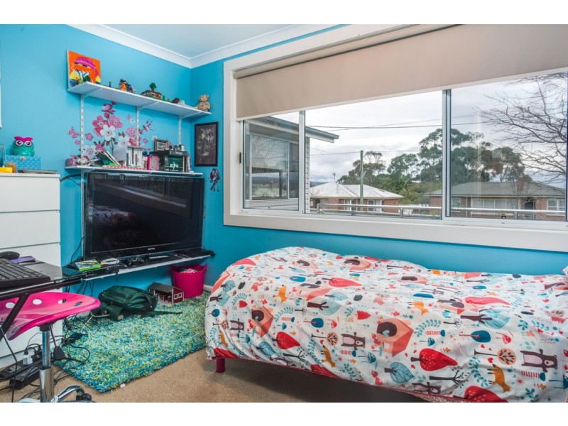 6 Ronneby Road, Newnham TAS 7248