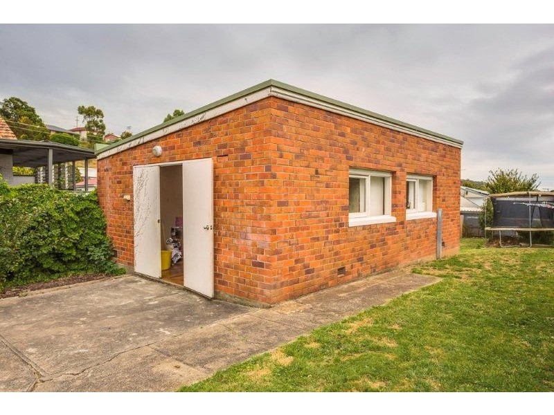 32 Veulalee Avenue, Trevallyn TAS 7250