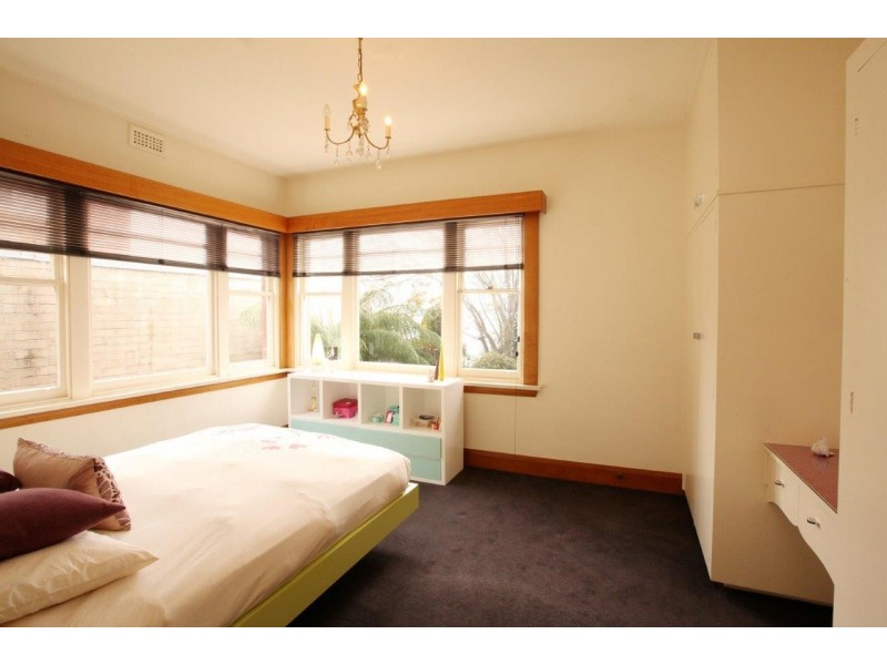 25 Riverdale Grove, Newstead TAS 7250