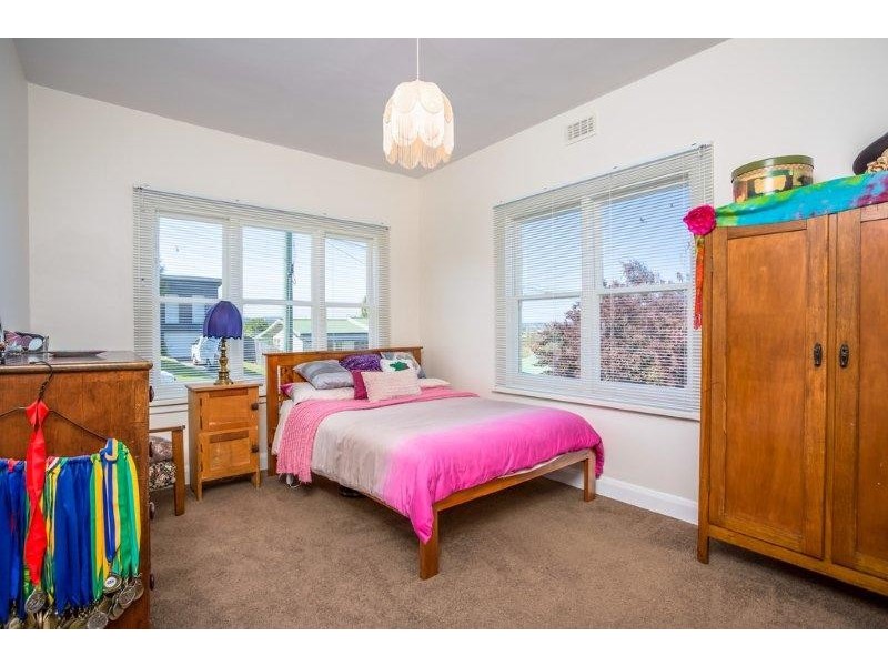 48 Clare St, Mowbray TAS 7248