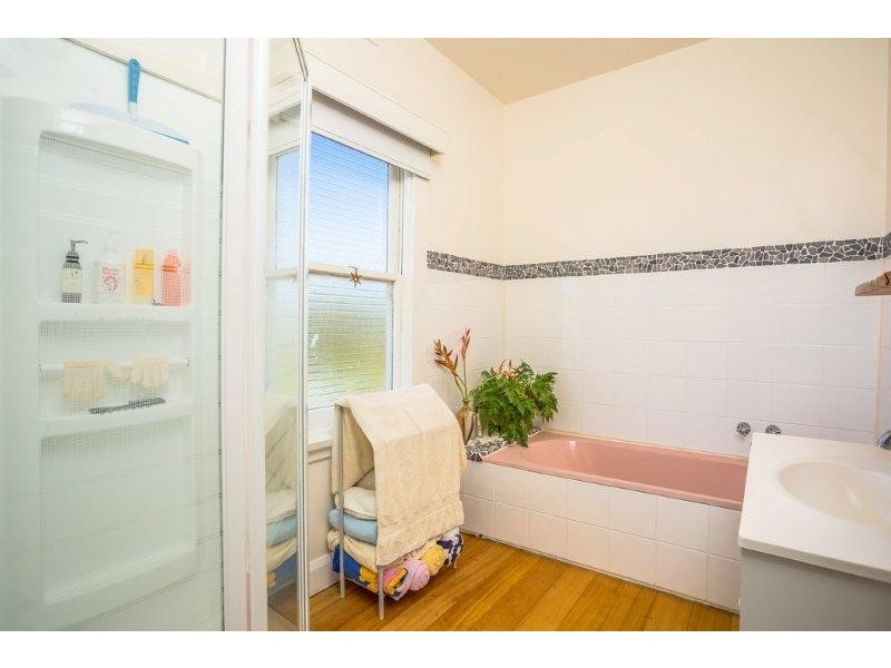 48 Clare St, Mowbray TAS 7248