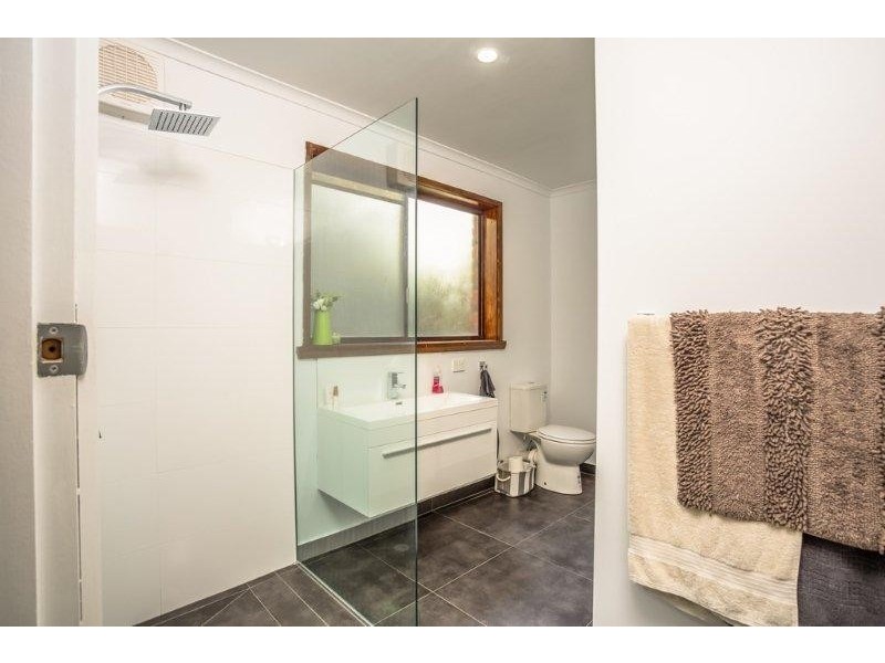 40 Rossmoyne St, Norwood TAS 7250